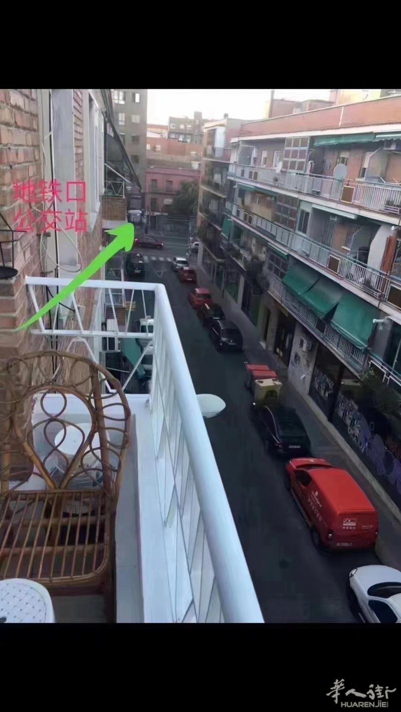 《降价5号线Urgel》整租，房子为三室一厅，带空调