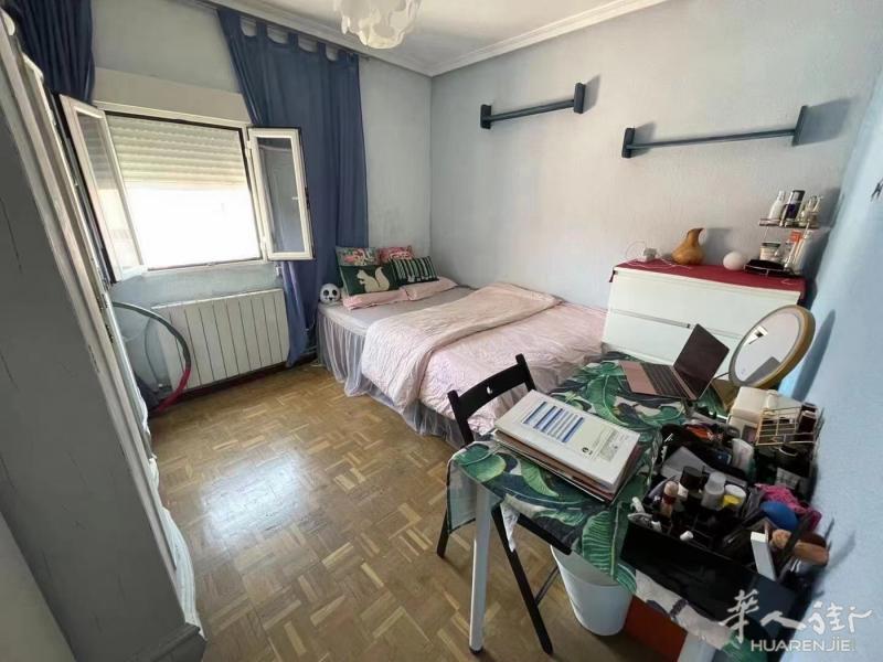 《卡三Getafe，两室一厅 阳台》 租金650欧包水，带跑步机