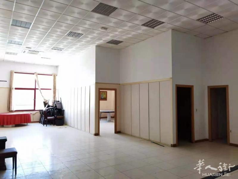 马德里小型仓库300平整租1200