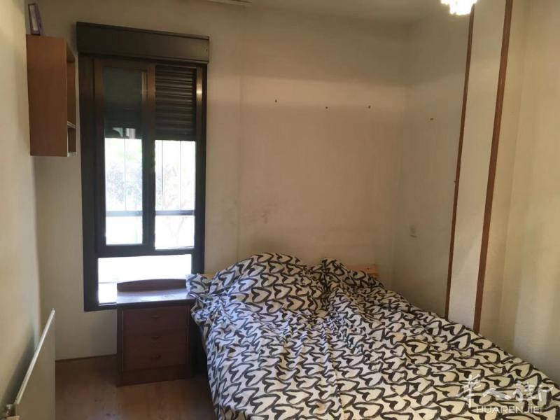 《6号线carpetana 三室一厅 2阳台