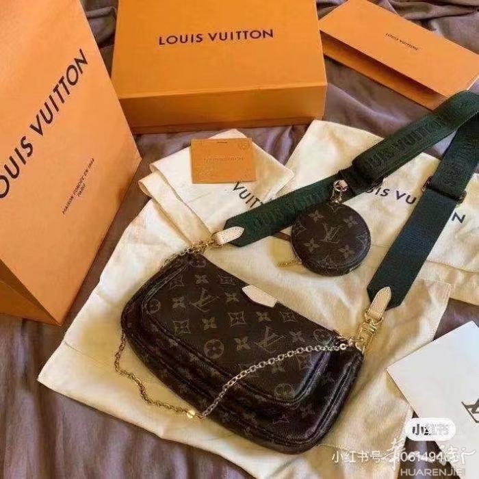 高仿•奢侈品包包衣服鞋子等 价格便宜 有意者可扫微