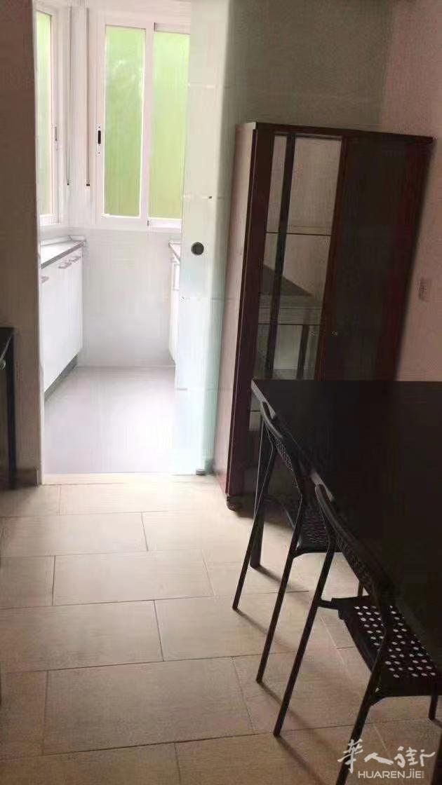 6号线carpetana单身公寓整租600包物业水网