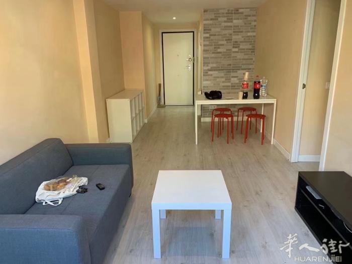 Getafe整租，三房一厅一卫，全新装修全新家具。10分钟步行至卡三，楼下有44