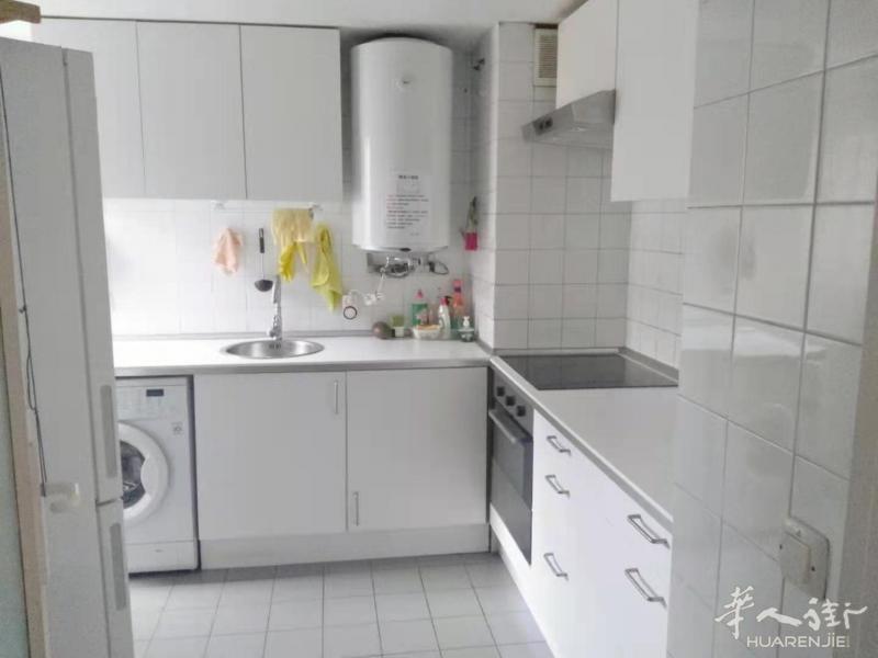 6号线carpetana大床/单间300/320/360全包