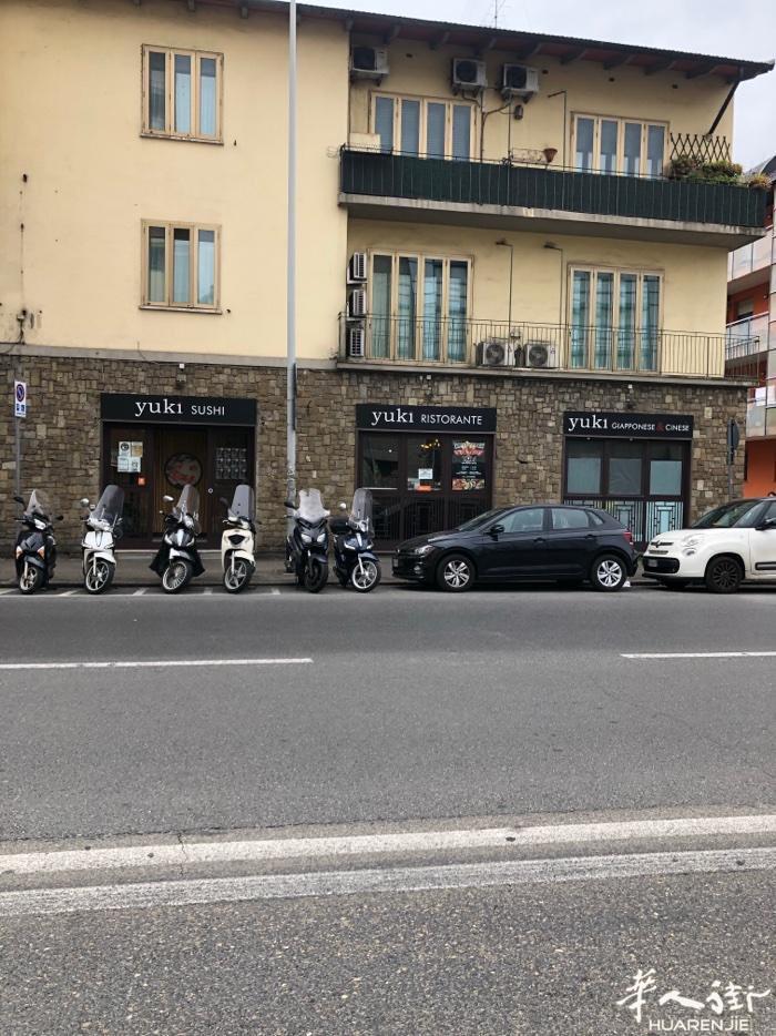 佛罗伦萨中日餐转让 急需回国.店铺正大街 位子70来个. 非诚勿扰