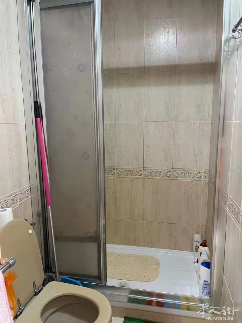 6号线Usera3室1厅整租650押2