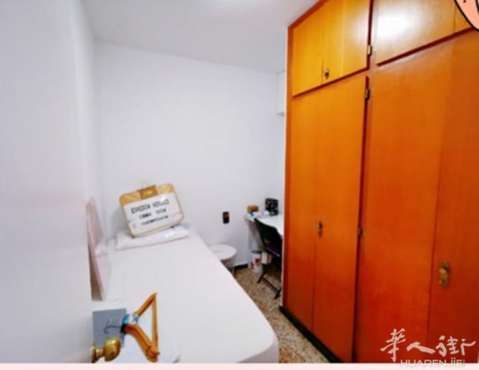 🏡巴塞单间出租，市中心房子 四室两卫，招长租年租！ 地点：La Sagrera