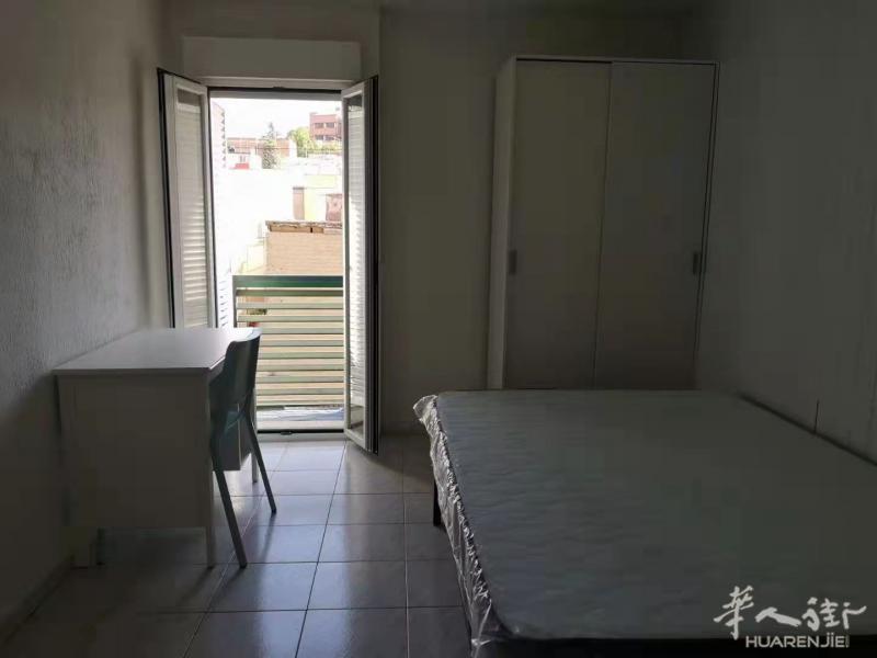 6号线Laguna4室2卫复式95平整租750