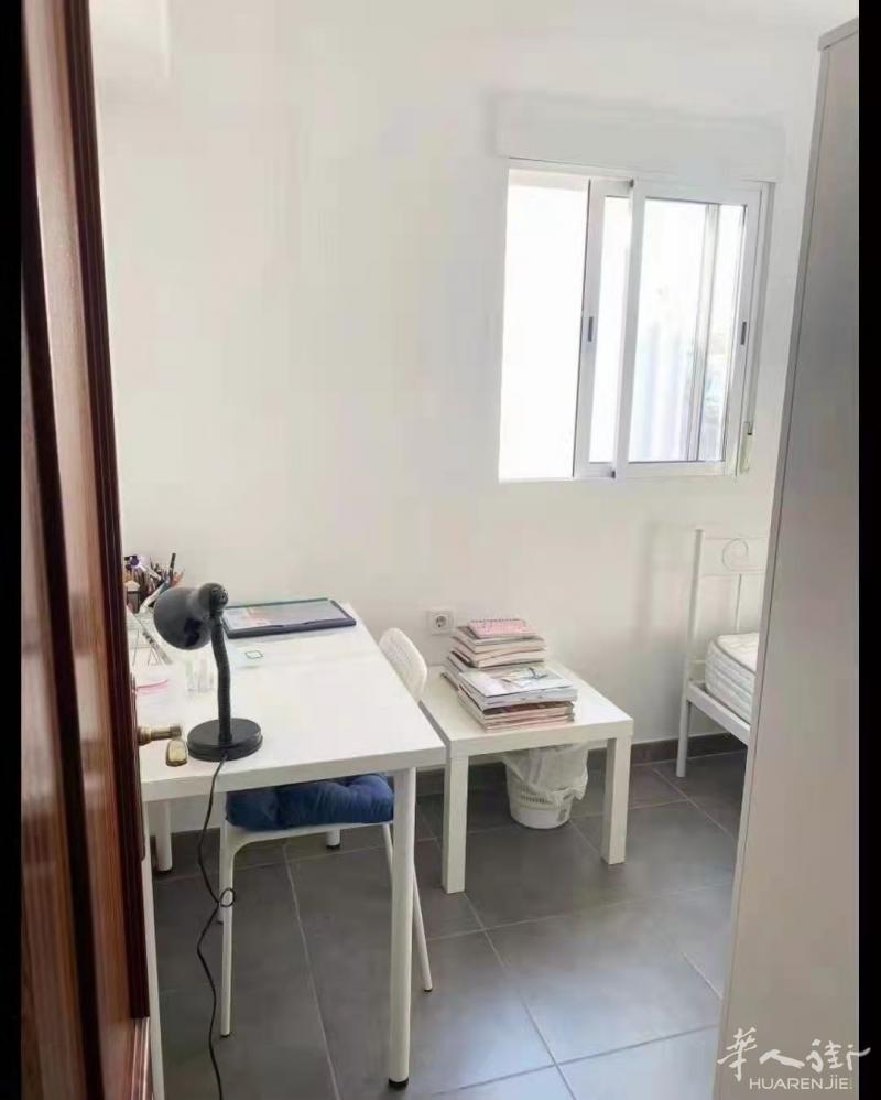 6号线Caprtana3室2卫单人间280包物业