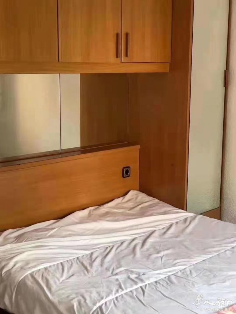 阿尔卡拉3室1厅2卫115平押2