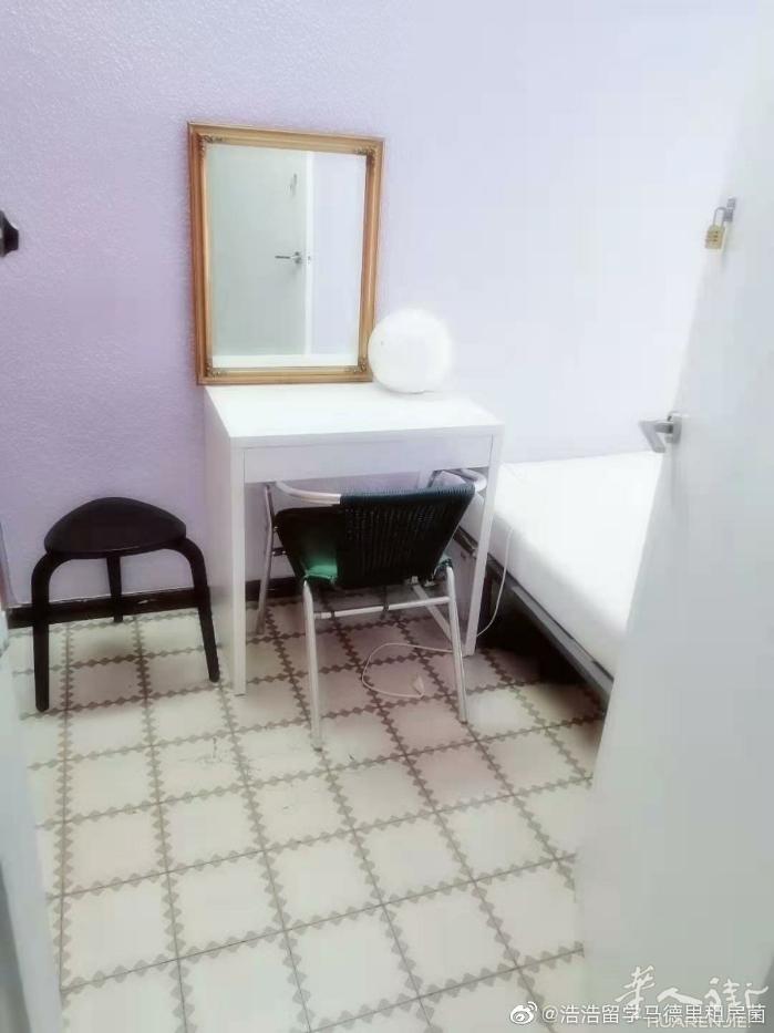 🏡巴塞单间出租，巴塞市中心tetuan 附近，房子三室一厅两卫，有基本家具，网