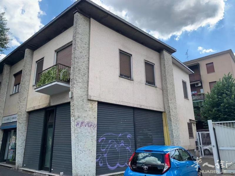 米兰三层楼房加店面，整栋出售。