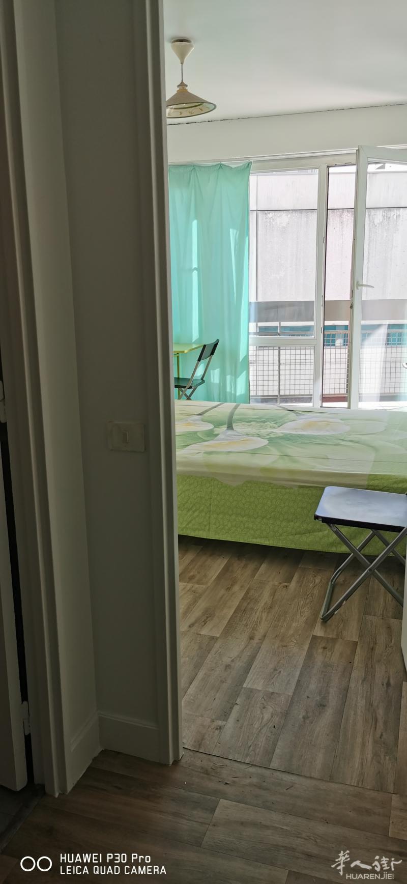 20区studio带家具出租，房东直签，可申请最高房补