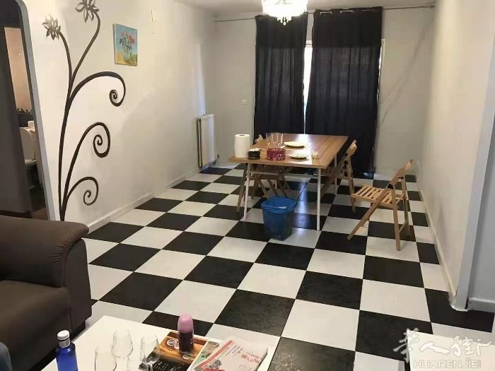 🏡3号线San Fermin大床房出租，房子三室两卫，地址calle sacr