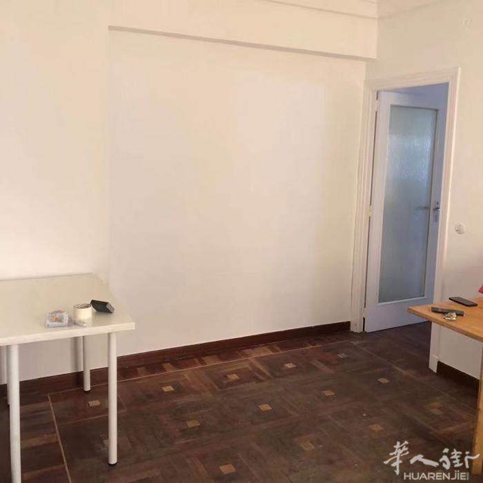 马德里Gran Vía2室1厅 中央供暖，冬暖夏凉，3楼带电梯，配备家具，电器，