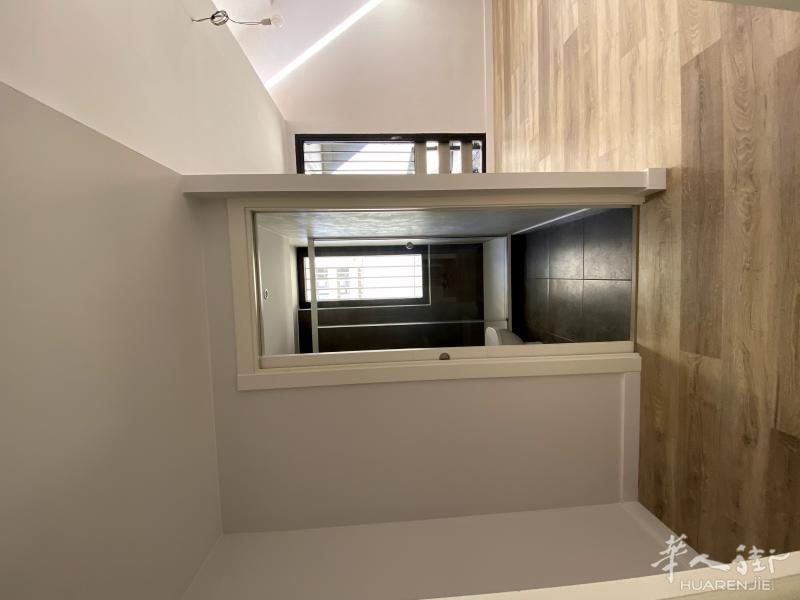 『⻄班牙广场』 出售6套房产。18w-23w （根据户型价格不同）