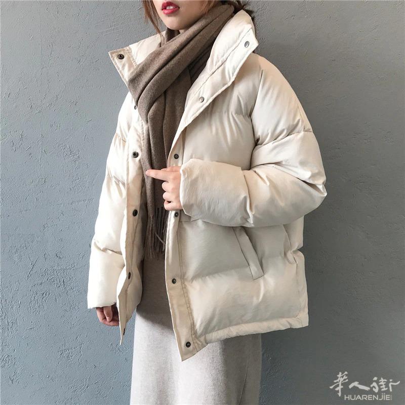 女士高领短羽绒夹克，单排扣时尚外套，时尚女士学院风派克大衣 外省可以邮寄，更多图片请加微信号  + 微信 631961275