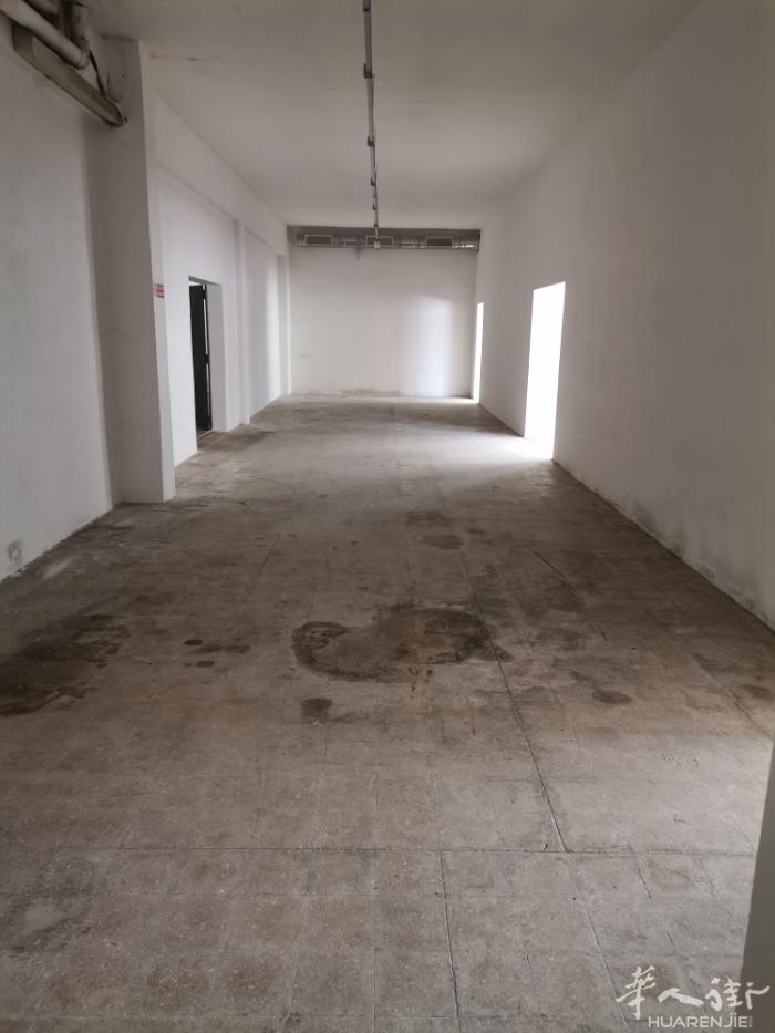 中国街近满囗香附近，空工厂出租，200平米