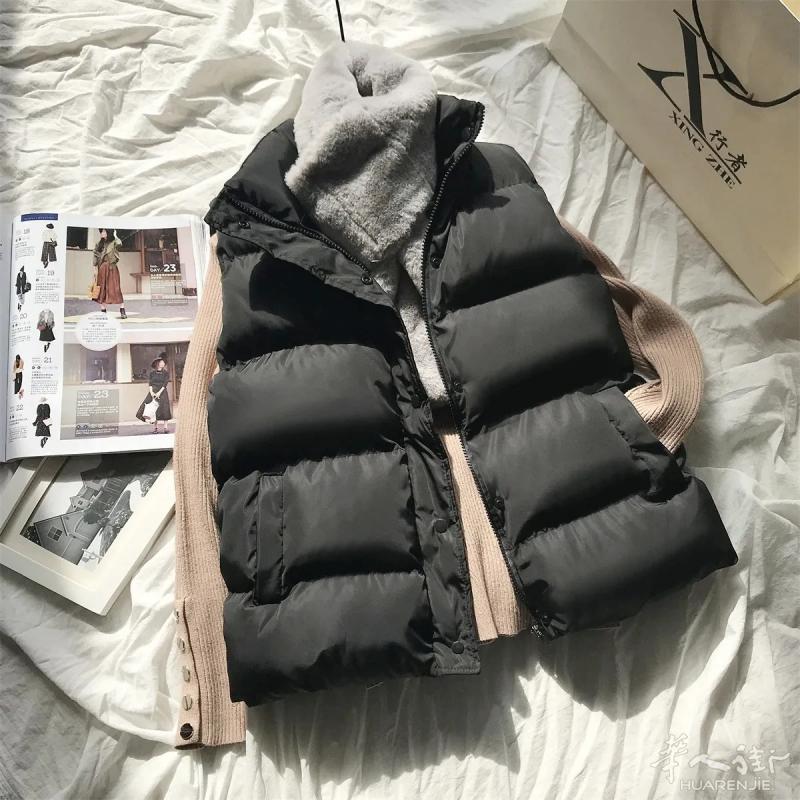 女式棉质冬季保暖夹克，无袖加厚羽绒服   预定三周到货 外省可以邮寄，更多图片请加微信号  + 微信 631961275