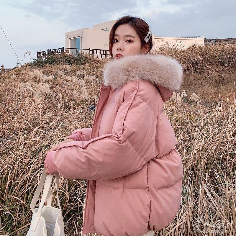 女式短款皮草连帽派克大衣保暖街头装外套 Ulzzang 新款  外省可以邮寄，更多图片请加微信号  + 微信 631961275