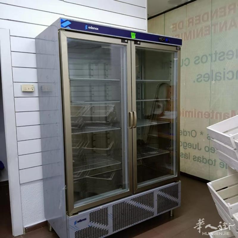 出售糖果店专用酒水冰箱,单门双门三门,价格低,夏天酒水冰,