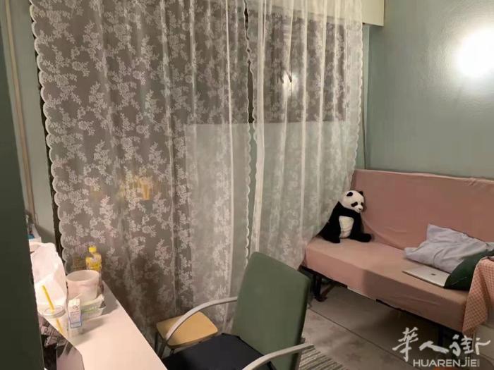 《9号线Estrella 三室一厅两卫带超大阳台复式楼出租》附近有alcompo