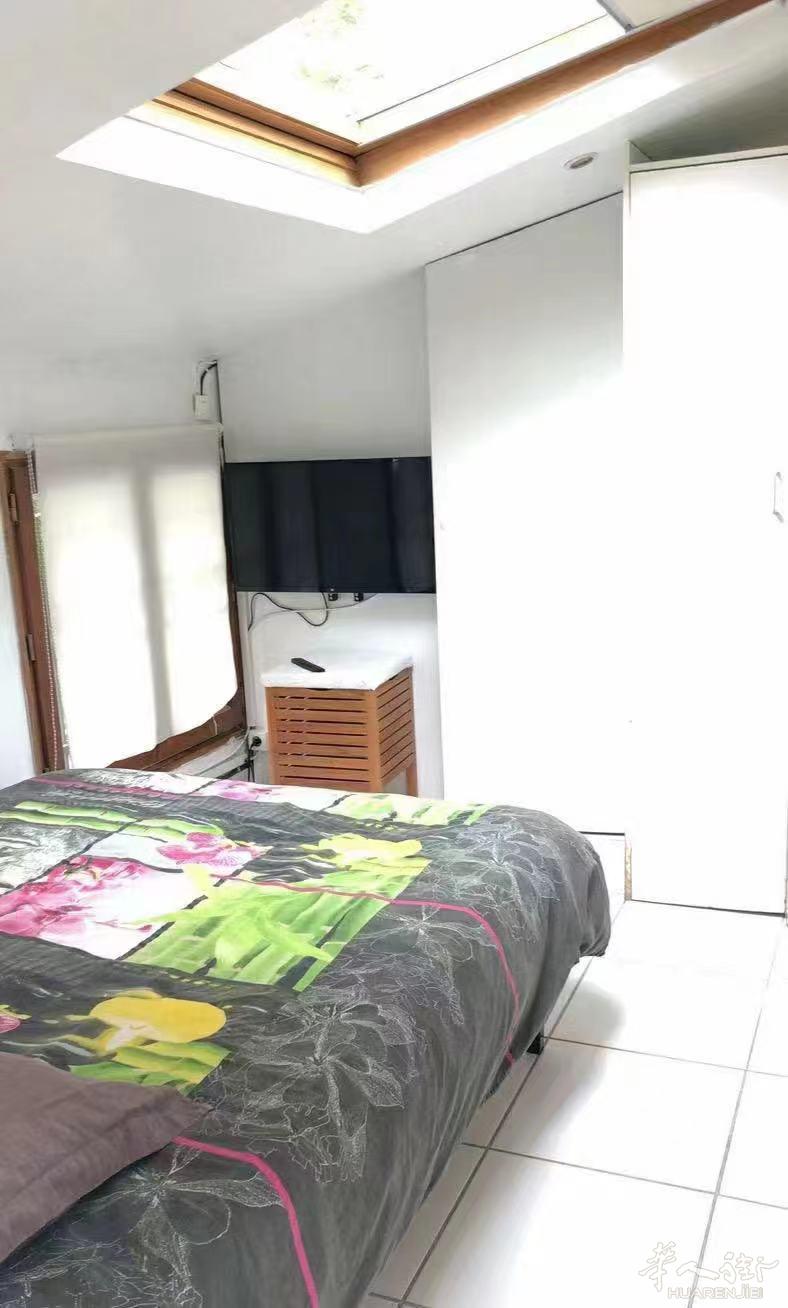 小巴黎13区近place d'italie 40平复式公寓出租1250€可申请couple房补
