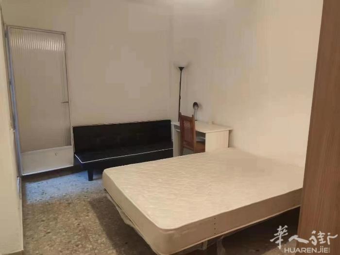 🔵降价！马德里3号地铁Delicias整租 房子4室1厅2卫，两个卫生间都可淋
