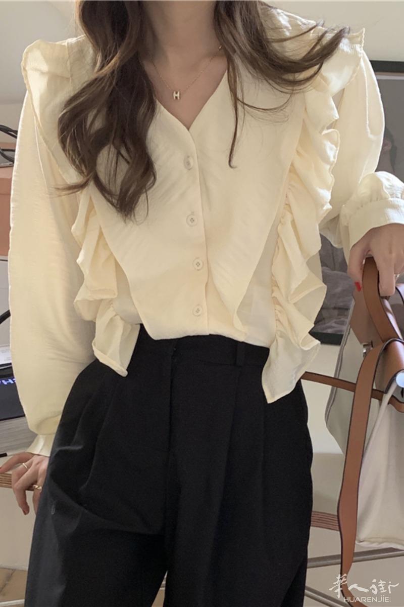 小宅女~~~秋冬法式V领设计感小众衬衣气质长袖衬衫别致上衣 预定款三个星期到货 外省可以邮寄,更多图片加 + 微信 631961275