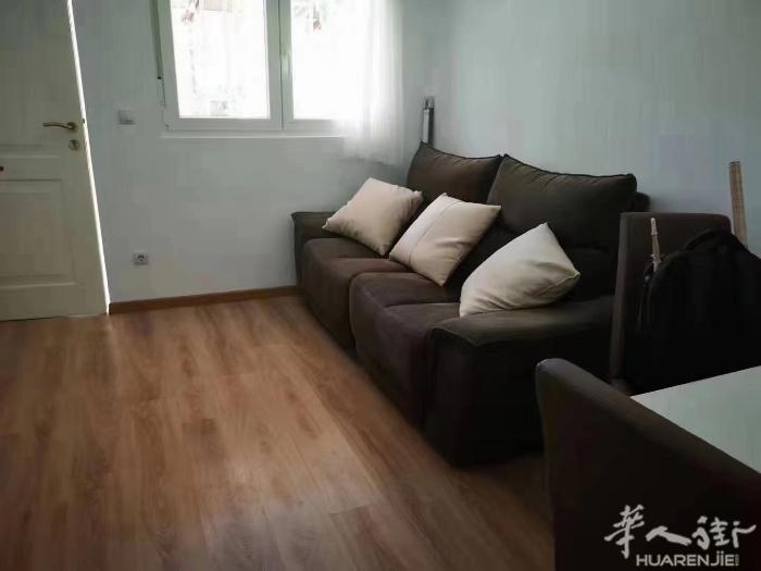 近马自治北部10号线fuencarral 地铁站 一室一厅出租，封闭庭院，免费停
