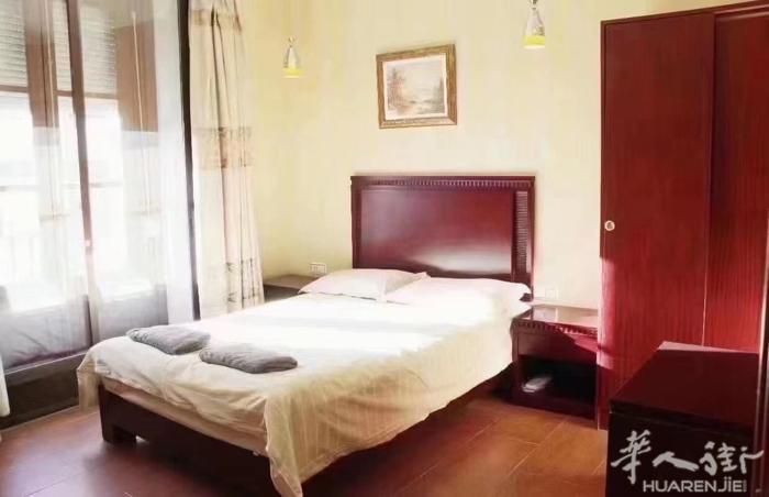 市中心Sol广场和Gran via大街之间 独卫单间出租。全新装修，全新家电，空