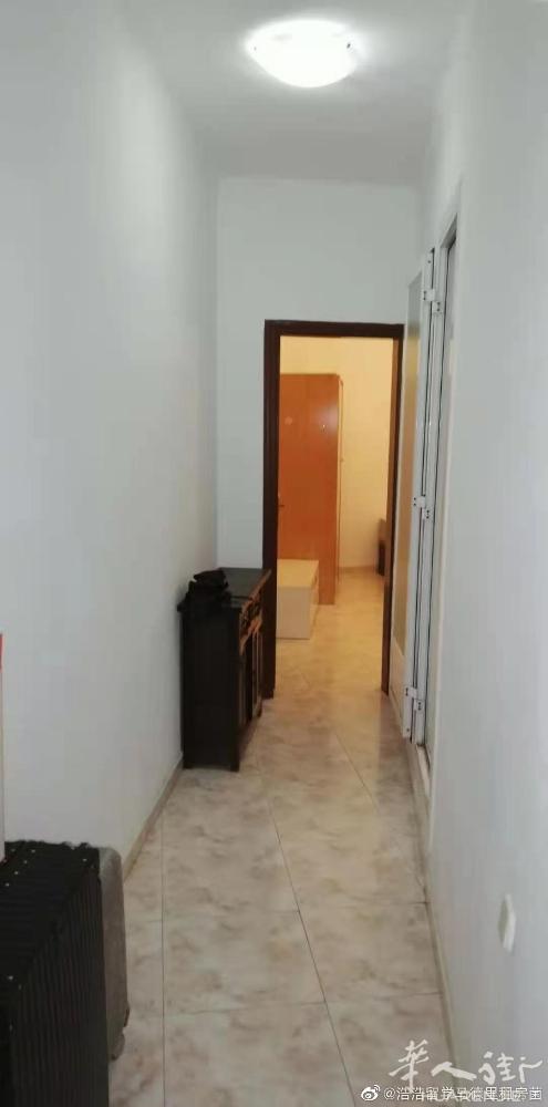 🔵整租，巴塞市中心 sants 火车站附近，房子三房一厅，房型底层复式，整洁明