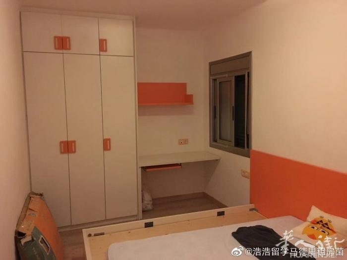 🏡巴塞单间出租，地铁l2clot附近，大房间，双人床带书桌大衣柜，房子三室一厅