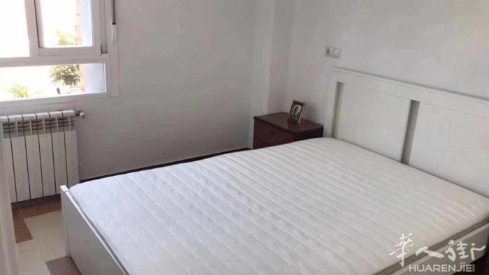 《六号线carpetana 整租，12月末起租》 房子两室一厅，租金780欧。包