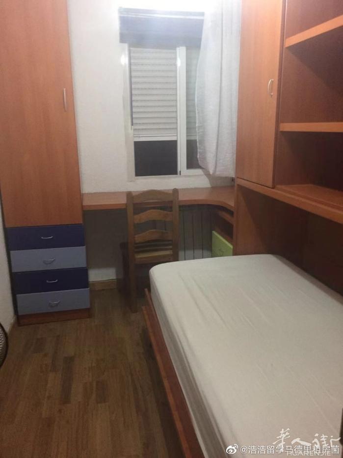 🏡6路lucero单间出租，lucero近地铁口2分钟，房子为四室一厅一卫，干