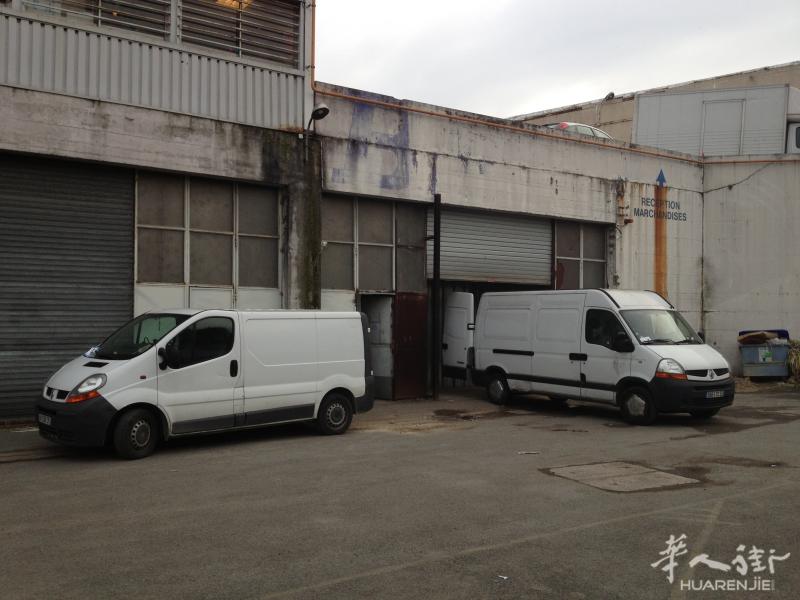 93区AUBERVILLIERS 附近，在地平290平方仓库出租，2700€ HT/月