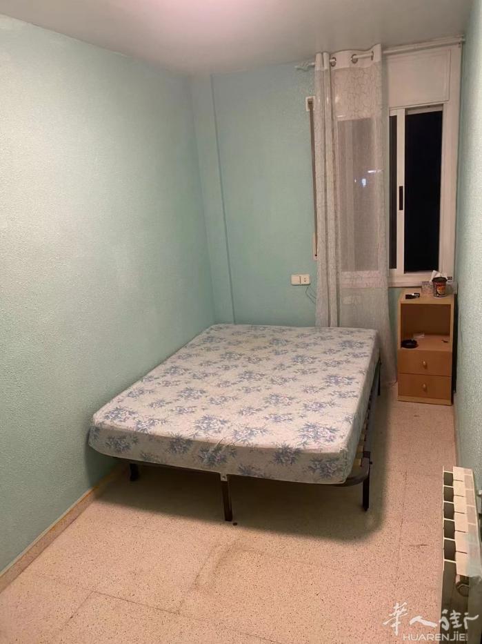 🏡巴塞出租，近badalona仓库区，L2 sant adria 地铁口 三分