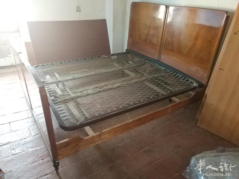 古董家具全部免费送!Reggio Emilia周边