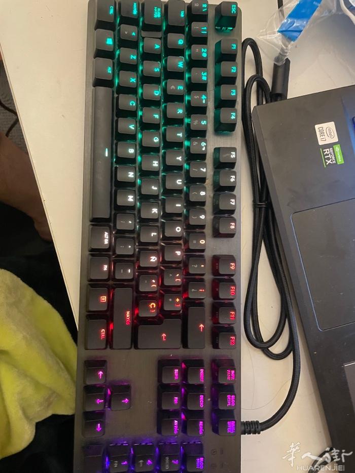 出售罗技机械键盘 微信2450318889
