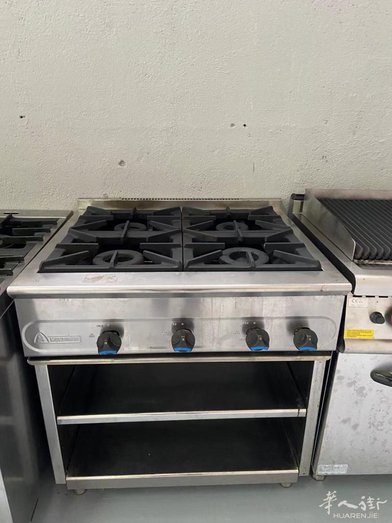 出售二手餐馆设备，都已检修完毕且带保修，欢迎咨询。。