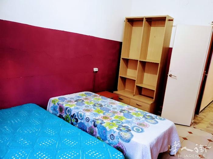 🏡巴塞单间出租，Fondo 地铁站附近双人房，适合夫妻住，家具齐全，拎包入住，