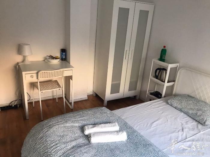 🏡单间出租，圣家堂附近，房子四室两卫，出租双人大床房，家具齐全，拎包入住，租金