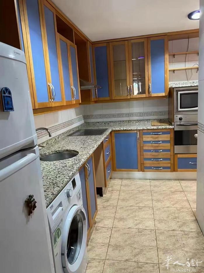 🔵Getafe整租，房子3室1厅2卫#，100㎡，每个房间都有空调，家具齐全，