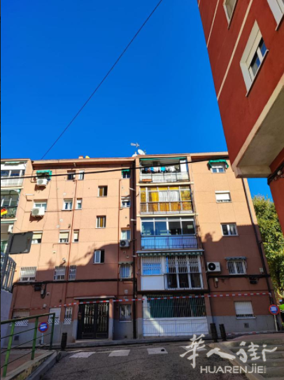 马德里地铁9号线 San Cipriano三室一卫 11.4万好房出售！