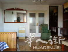 马德里1路地铁Valdeacederas两个大房间出租1