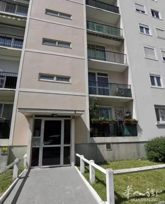 94省 Créteil 三室一厅里3个房间出租附近有超市，餐厅，邮局