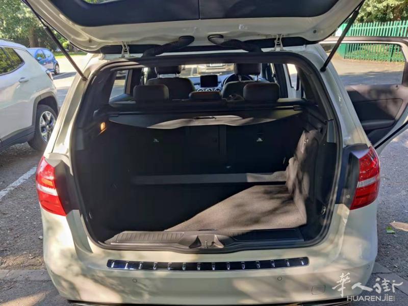 英国接机,旅游定制,包车,购物等各种用车服务07595415284