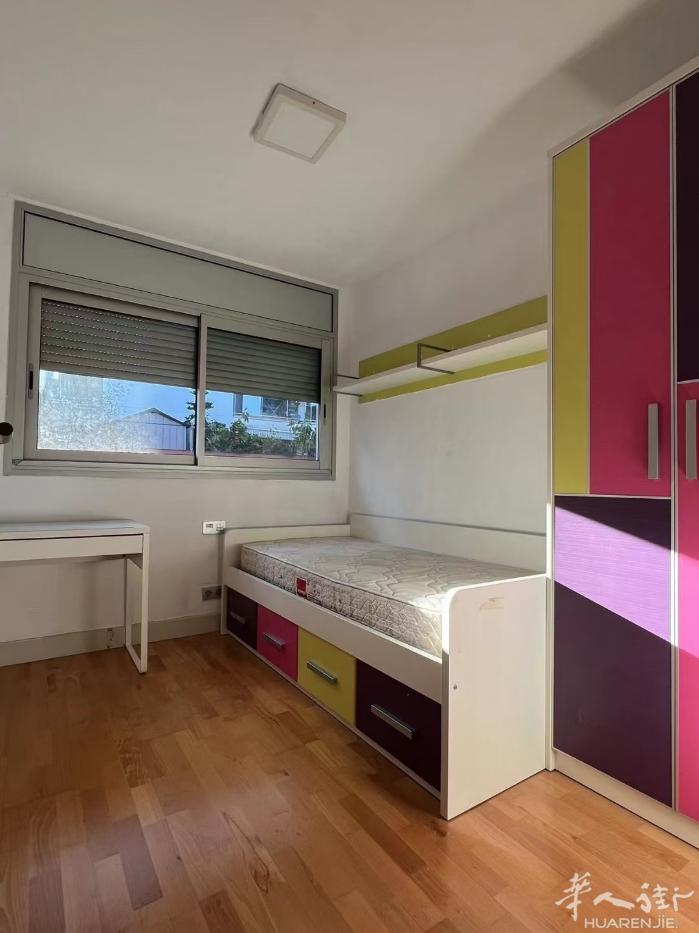 🏡出租，granvia 2，法院附近，地铁10号线foneria附近，家具齐全