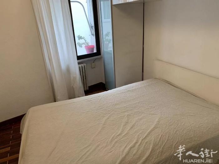 🏡市中心gran via单间出租， 1/2/3/5/6号线地铁，楼下各大超市英
