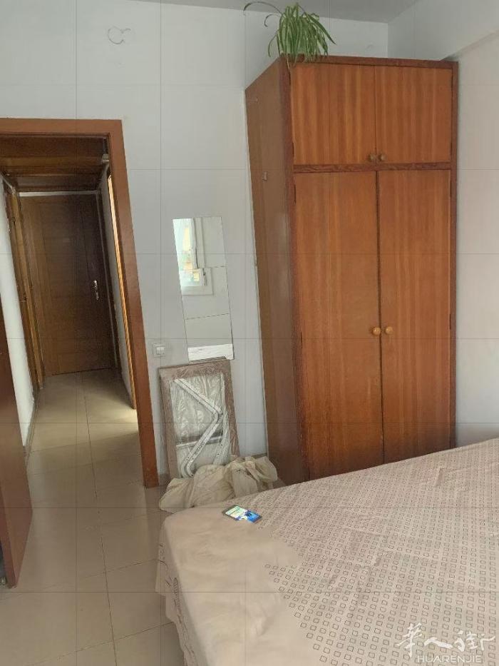 🏡离西班牙广场5分钟，3路地铁poble sec，新家具电器，交通便利，购物方
